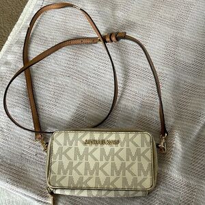 Michael Kors crossbody